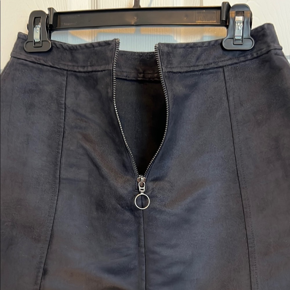 NWOT Old Navy Faux Suede Mini Skirt - Picture 4 of 6